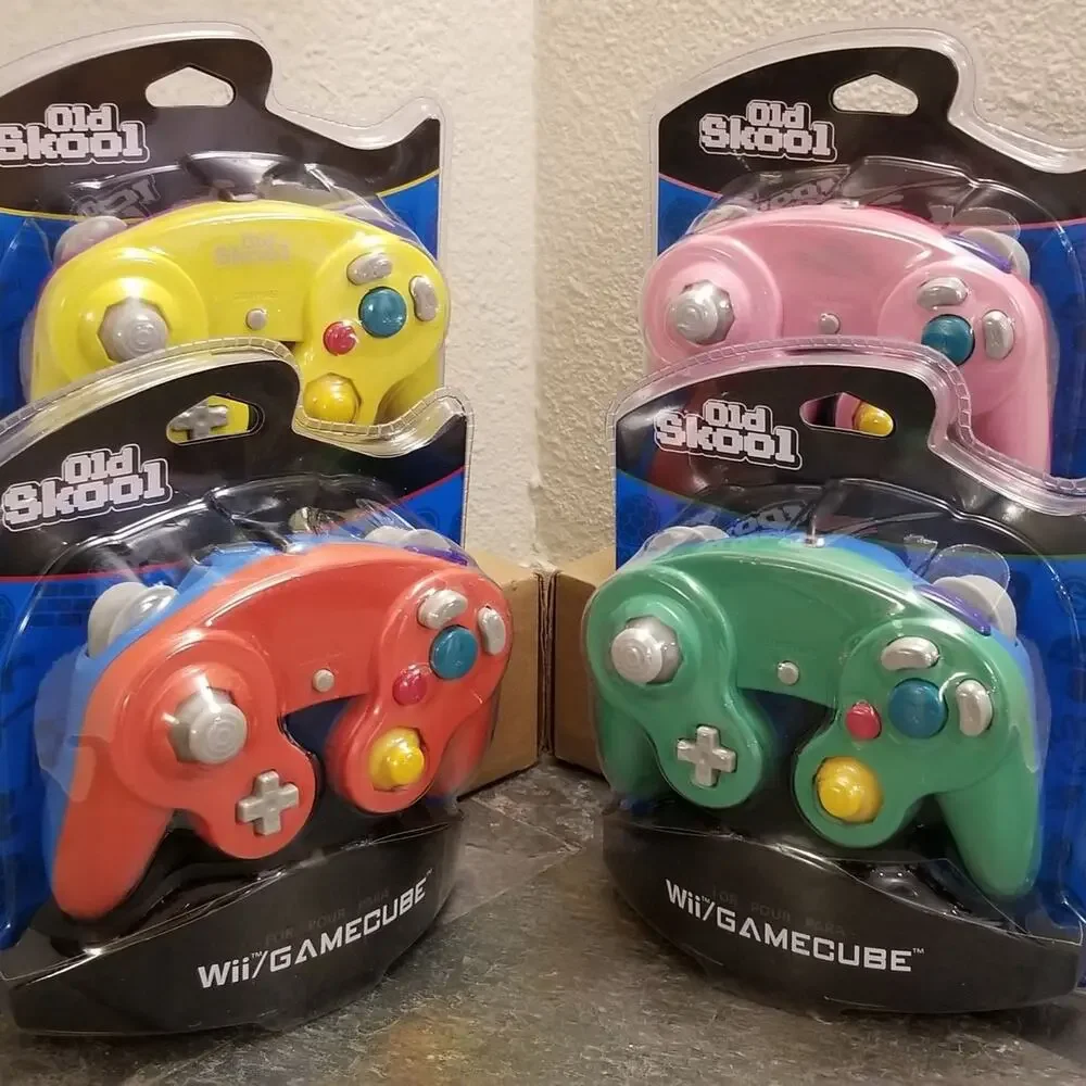 4 Gamecube Controllers - 4 Colors Bundle (NEW), Red Green Yellow Pink - Nintendo
